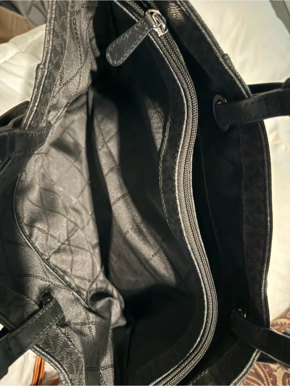 Black Michael Kors t